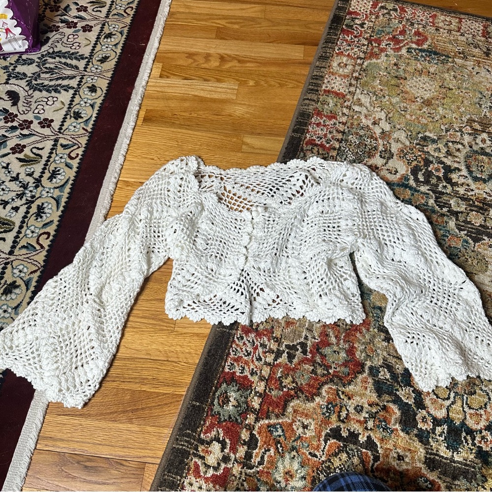 Vintage crochet cropped sweater